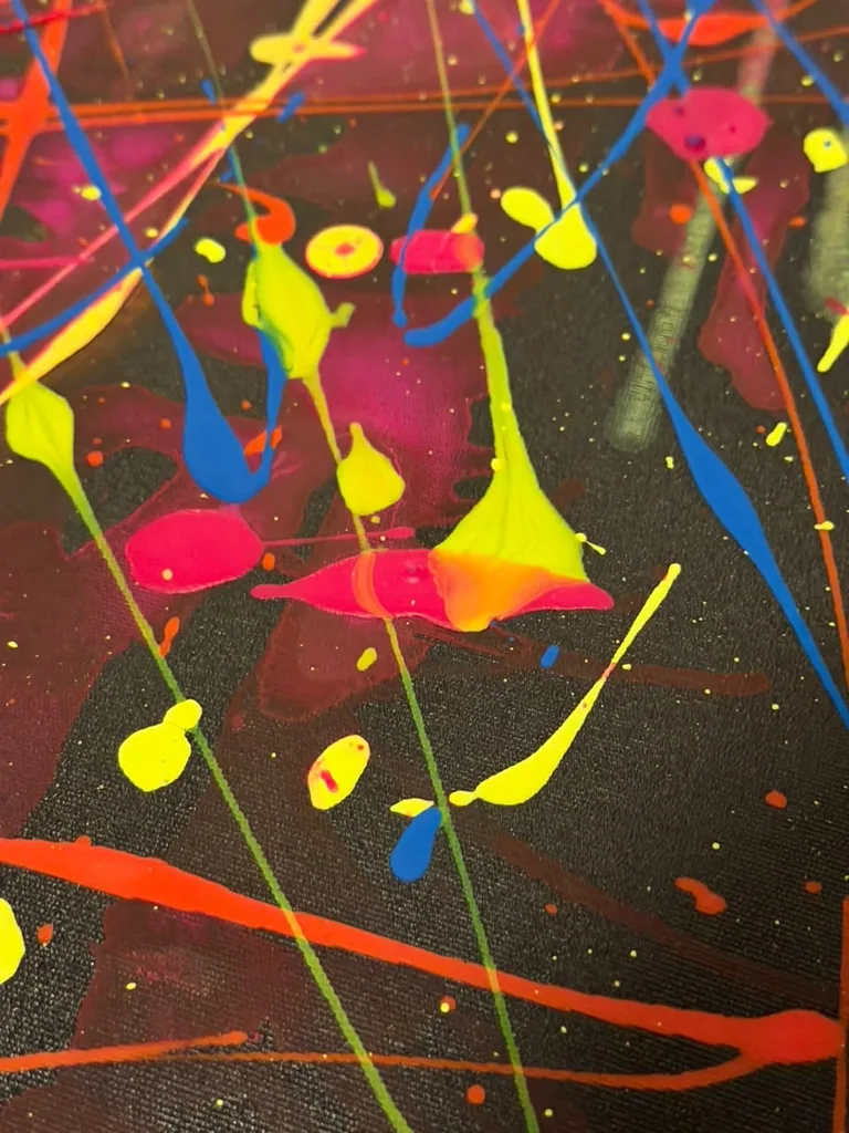 Surface detail — Electric Nocturne by Alyne Perfeito