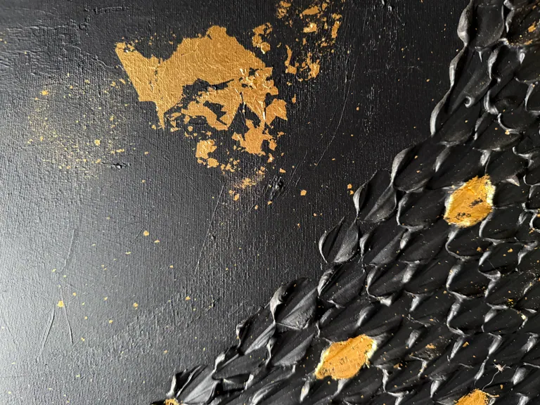 Surface detail — Golden Passage by Alyne Perfeito